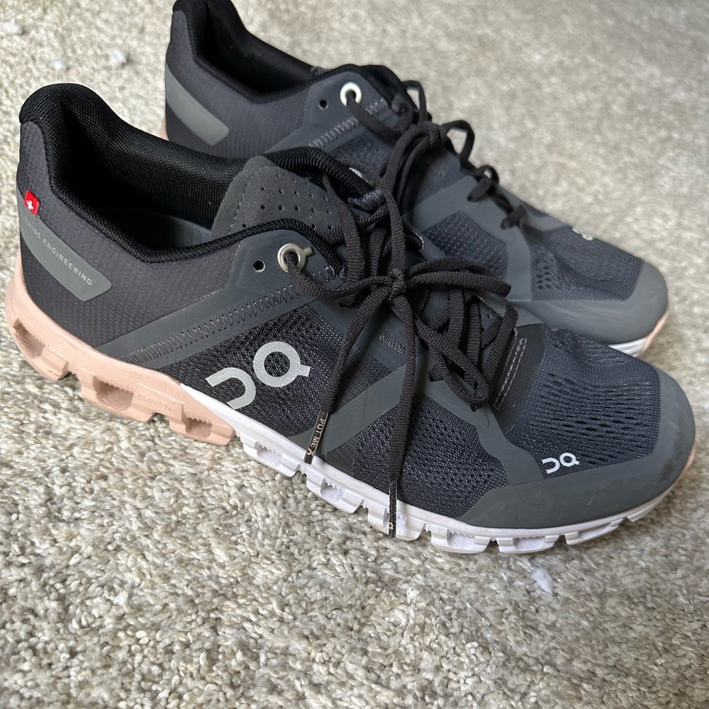 On Clouds, size 7.5